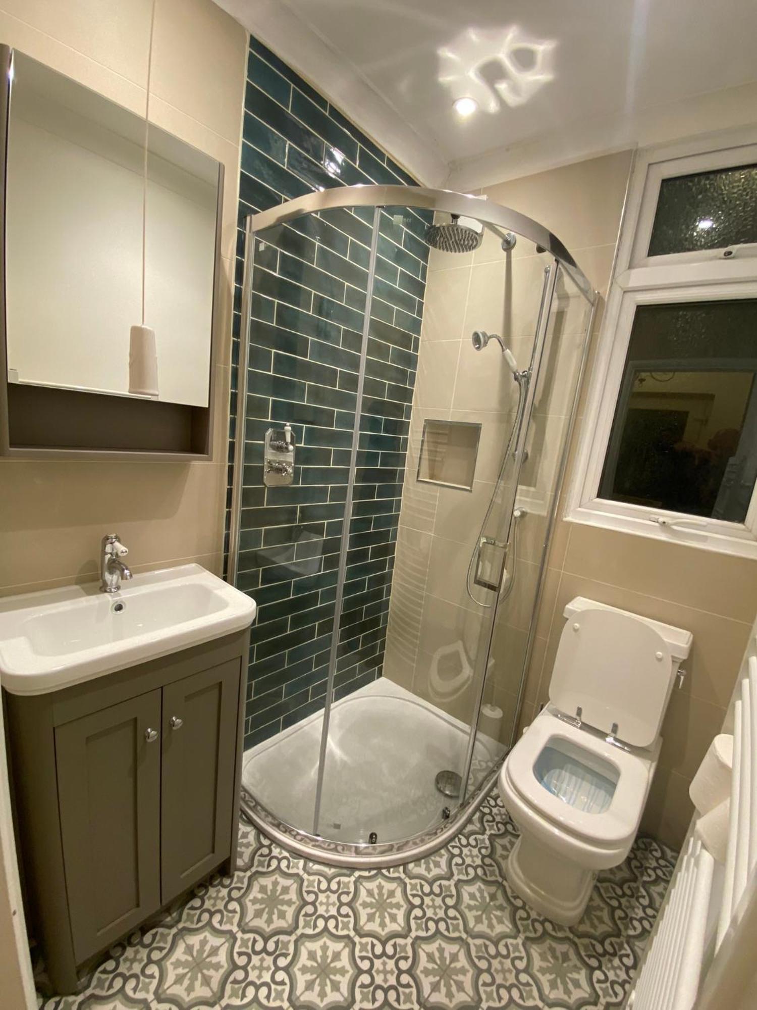 Bikki Apartments - 2 Bedroom Хароу Екстериор снимка