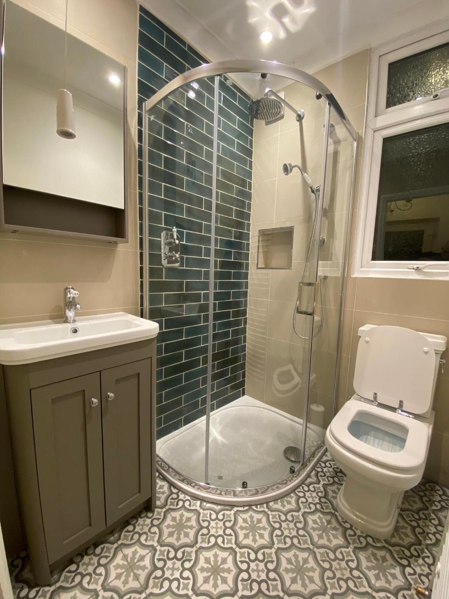 Bikki Apartments - 2 Bedroom Хароу Екстериор снимка